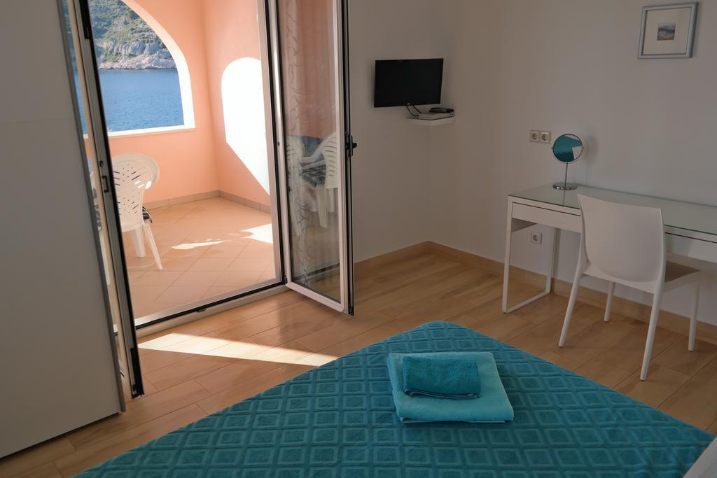 Direkt Am Meer-Apartments Puntaplanka Rogoznica  Eksteriør bilde
