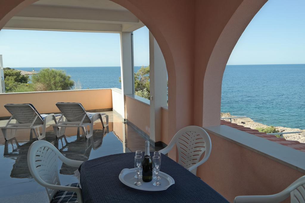 Direkt Am Meer-Apartments Puntaplanka Rogoznica  Rom bilde