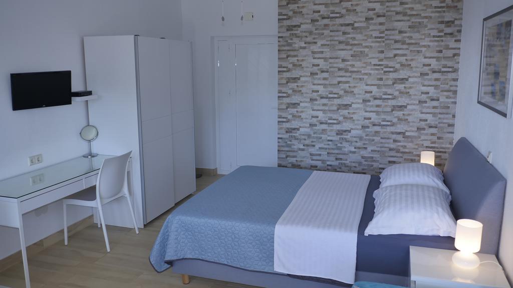 Direkt Am Meer-Apartments Puntaplanka Rogoznica  Eksteriør bilde