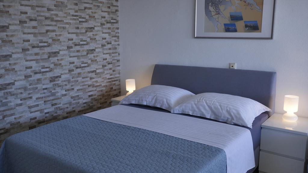Direkt Am Meer-Apartments Puntaplanka Rogoznica  Eksteriør bilde